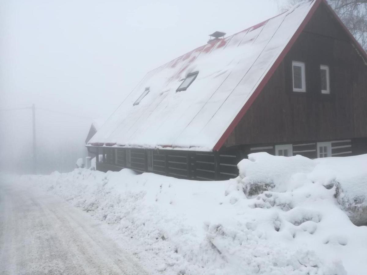 Chaloupka U Lisaka Villa Snezne  Exteriör bild