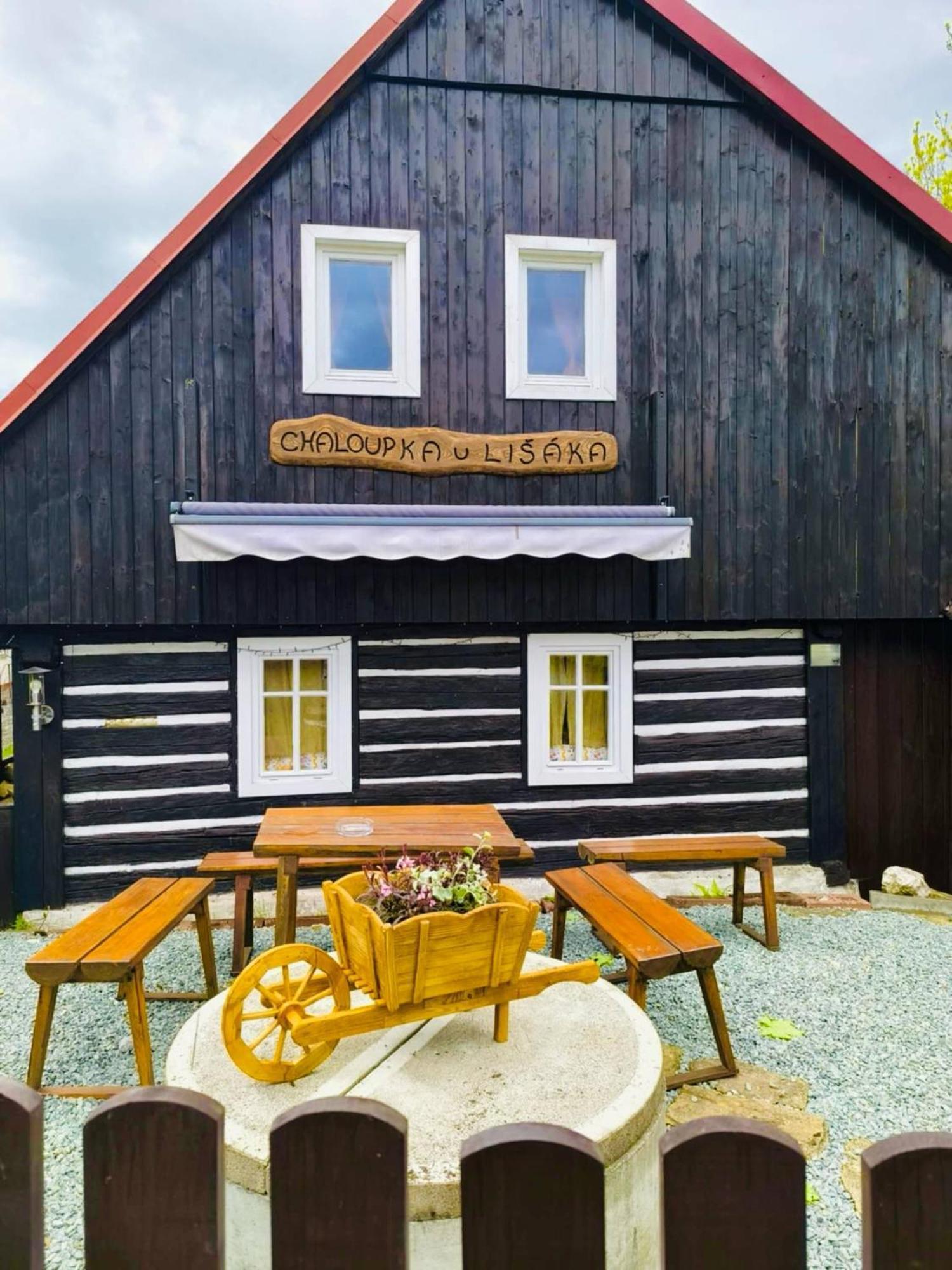 Chaloupka U Lisaka Villa Snezne  Exteriör bild